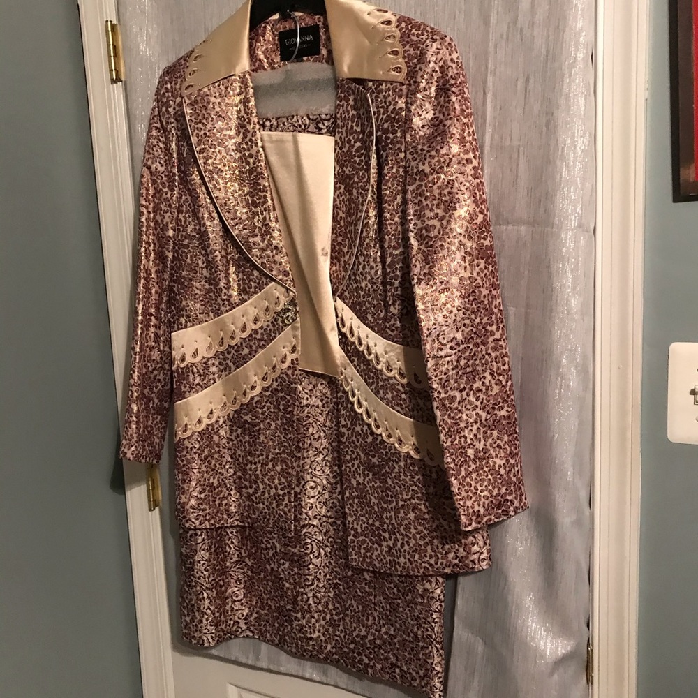 3 Piece Giovanna Suit - Sz 14 (Like New)